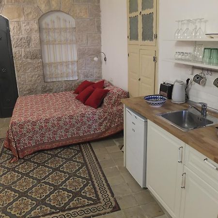 Central old stone Jerusalem apartment Eksteriør bilde