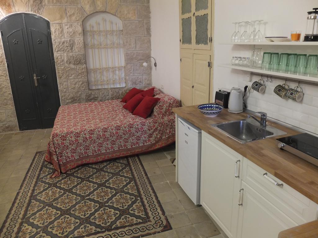 Central old stone Jerusalem apartment Eksteriør bilde